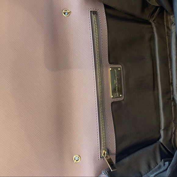 Ferragamo Ginny Patent Leather Bag nude pale pink - Picture 5 of 5